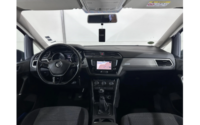 VW Touran 7 места - автомобили, коли, обяви за нови и употребявани 7