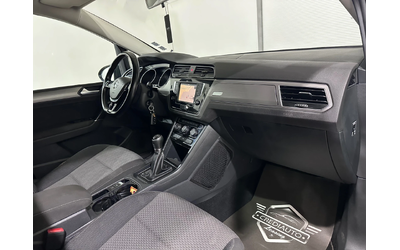 VW Touran 7 места - автомобили, коли, обяви за нови и употребявани 8
