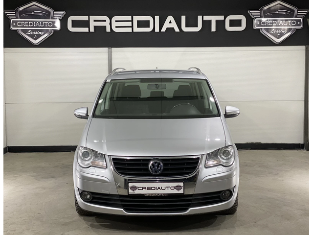VW Touran 1.9 TDI * 105к.с.* AUTO DSG* - автомобили, коли, обяви за нови и употребявани 1