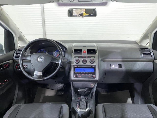 VW Touran 1.9 TDI * 105к.с.* AUTO DSG* - автомобили, коли, обяви за нови и употребявани 7