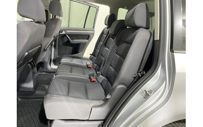 VW Touran 1.9 TDI * 105к.с.* AUTO DSG* - автомобили, коли, обяви за нови и употребявани 9