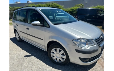 vw-touran - 0