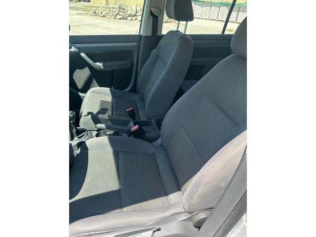 VW Touran 1.9TDI - автомобили, коли, обяви за нови и употребявани 10