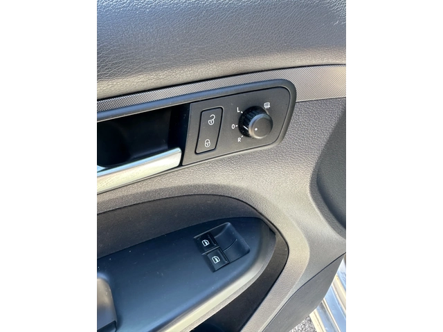 VW Touran 1.9TDI - автомобили, коли, обяви за нови и употребявани 11