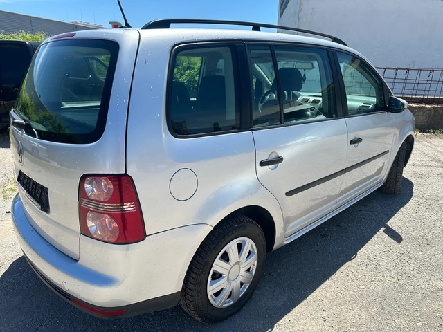 VW Touran 1.9TDI - автомобили, коли, обяви за нови и употребявани 6