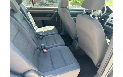 VW Touran 1.9TDI - автомобили, коли, обяви за нови и употребявани 8