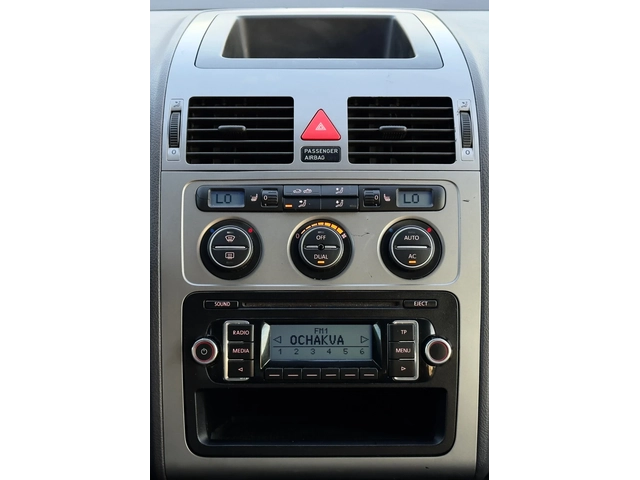 VW Touran 1.9TDi 90hp  * XENON* FACELIFT* - автомобили, коли, обяви за нови и употребявани 13