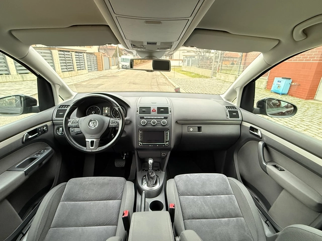 VW Touran AVTOMAT-6+ 1-ШВЕЙЦАРИЯ-NAVI-TOP - автомобили, коли, обяви за нови и употребявани 10