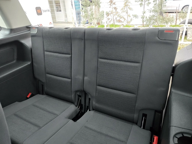 VW Touran 2.0i-109кс= 7МЕСТА= ФАБРИЧЕН МЕТАН= FACE= АВТОПИЛО - автомобили, коли, обяви за нови и употребявани 9