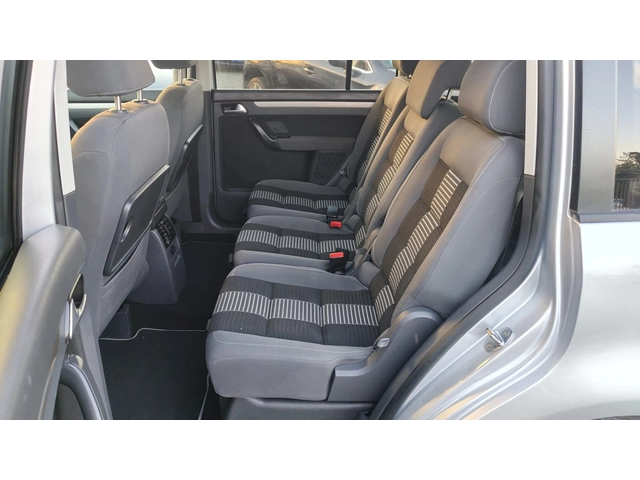 VW Touran 2.0TDI - автомобили, коли, обяви за нови и употребявани 11