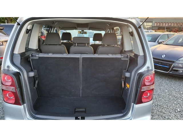 VW Touran 2.0TDI - автомобили, коли, обяви за нови и употребявани 12