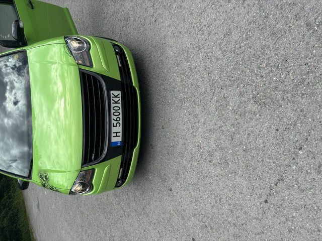 VW Touran TDI - автомобили, коли, обяви за нови и употребявани 9