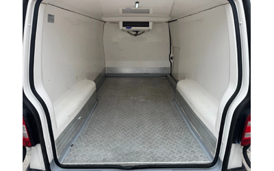 VW Transporter 2.0TDI-AUTOMATIC-ХЛАДИЛЕН-29 - автомобили, коли, обяви за нови и употребявани 7