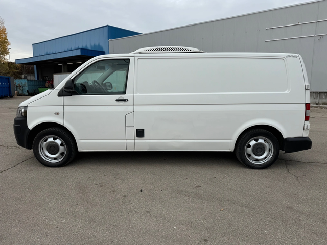 VW Transporter 2.0TDI-AUTOMATIC-ХЛАДИЛЕН-29 - автомобили, коли, обяви за нови и употребявани 9