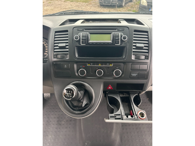 VW Transporter 2.0TDI 140kc LONG 6MESTA - автомобили, коли, обяви за нови и употребявани 11