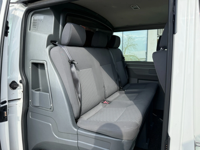 VW Transporter 2.0TDI 140к.с. Товаропътнически 5-местен Клима - автомобили, коли, обяви за нови и употребявани 8