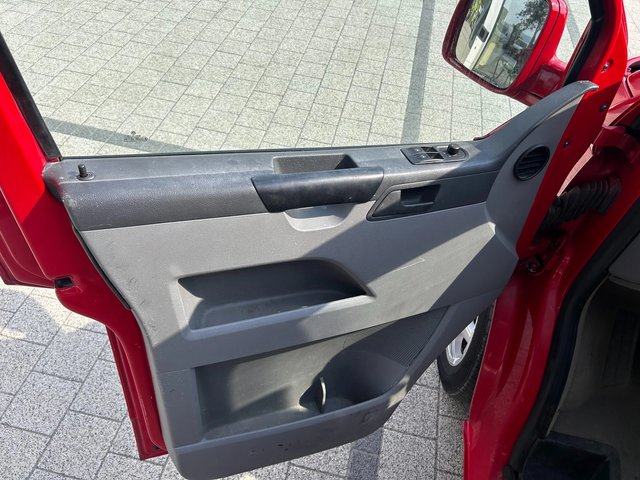 VW Transporter 1.9TDI 6-местен Клима - автомобили, коли, обяви за нови и употребявани 10