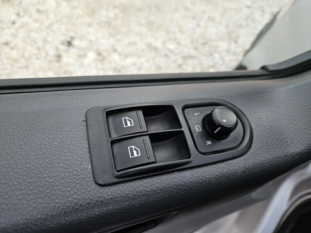 VW Transporter 2.0TDI , Клима - автомобили, коли, обяви за нови и употребявани 12