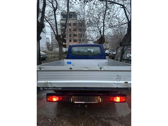 VW Transporter Т5- 2.5TDi - автомобили, коли, обяви за нови и употребявани 2