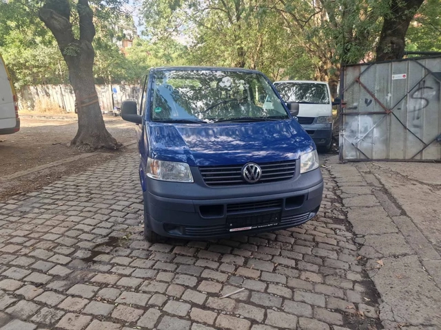 VW Transporter T5 - 2, 5TD- Synchro - автомобили, коли, обяви за нови и употребявани 2
