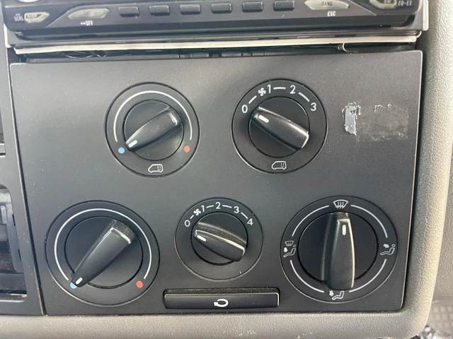 VW Transporter T4 - 2.5TDi - автомобили, коли, обяви за нови и употребявани 3