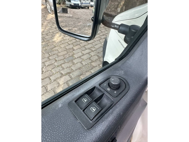VW Transporter T5 - 2.5TDi 4motion - автомобили, коли, обяви за нови и употребявани 8
