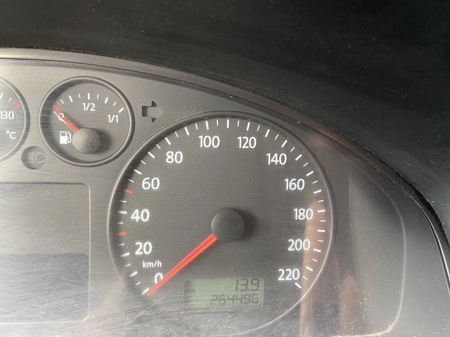 VW Transporter T5 - 1.9TDi - автомобили, коли, обяви за нови и употребявани 8