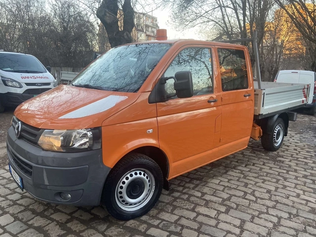 VW Transporter 2, 0 TDi - автомобили, коли, обяви за нови и употребявани 3