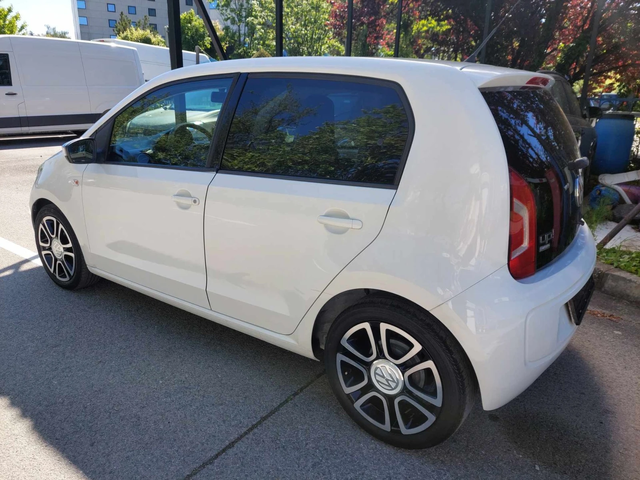 VW Up 1, 0i AUTOMATIC - автомобили, коли, обяви за нови и употребявани 1